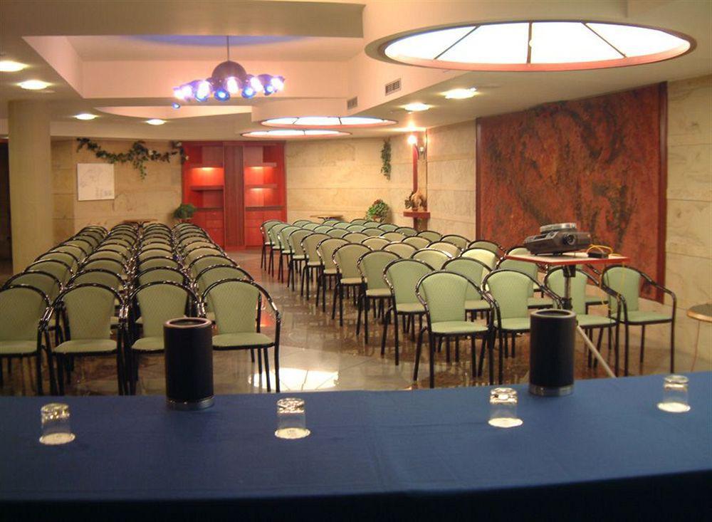 Hotel Addaura Village E Congressi 3*